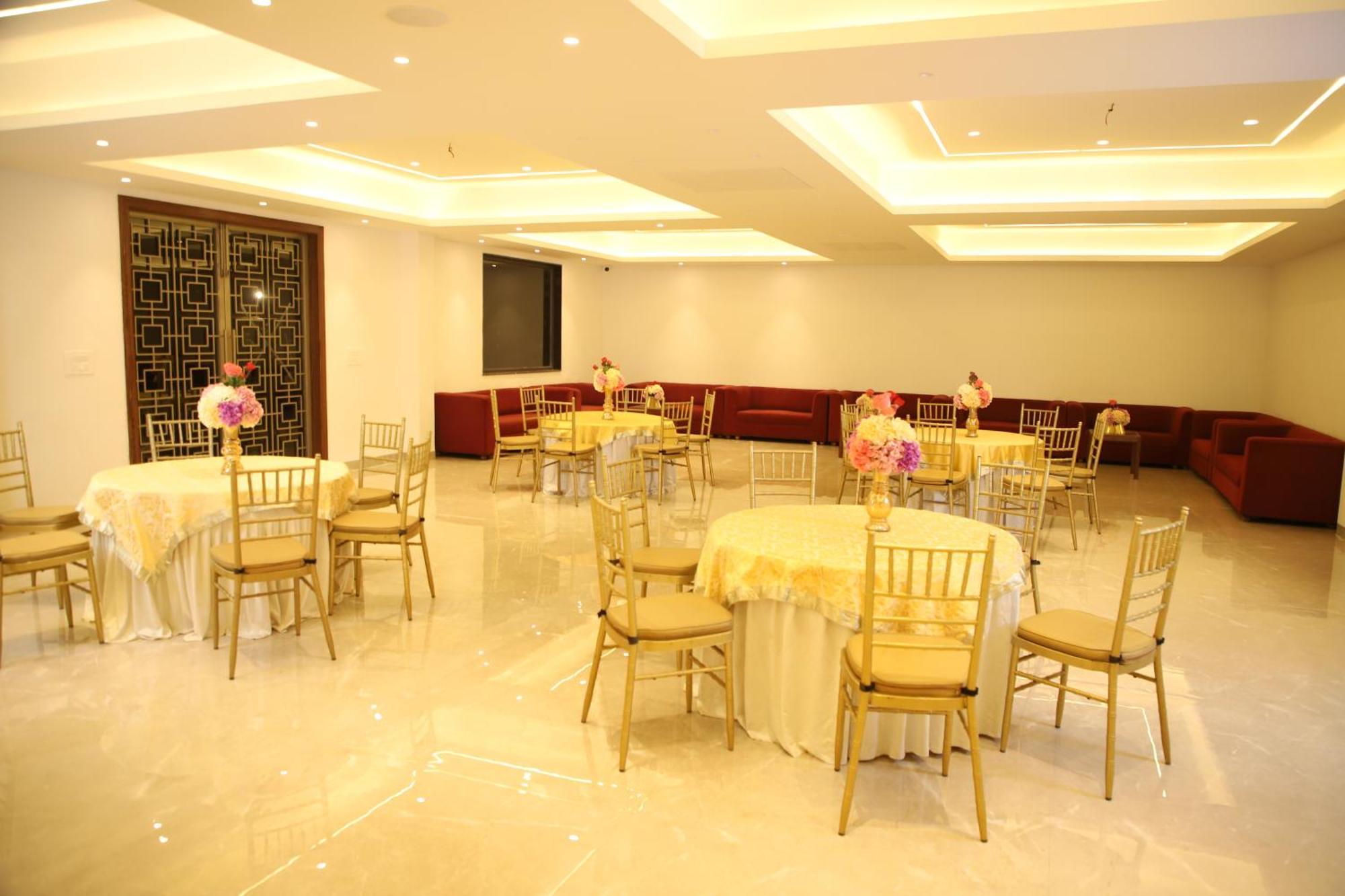 Pink Villa Boutique Hotel 密拉特 外观 照片