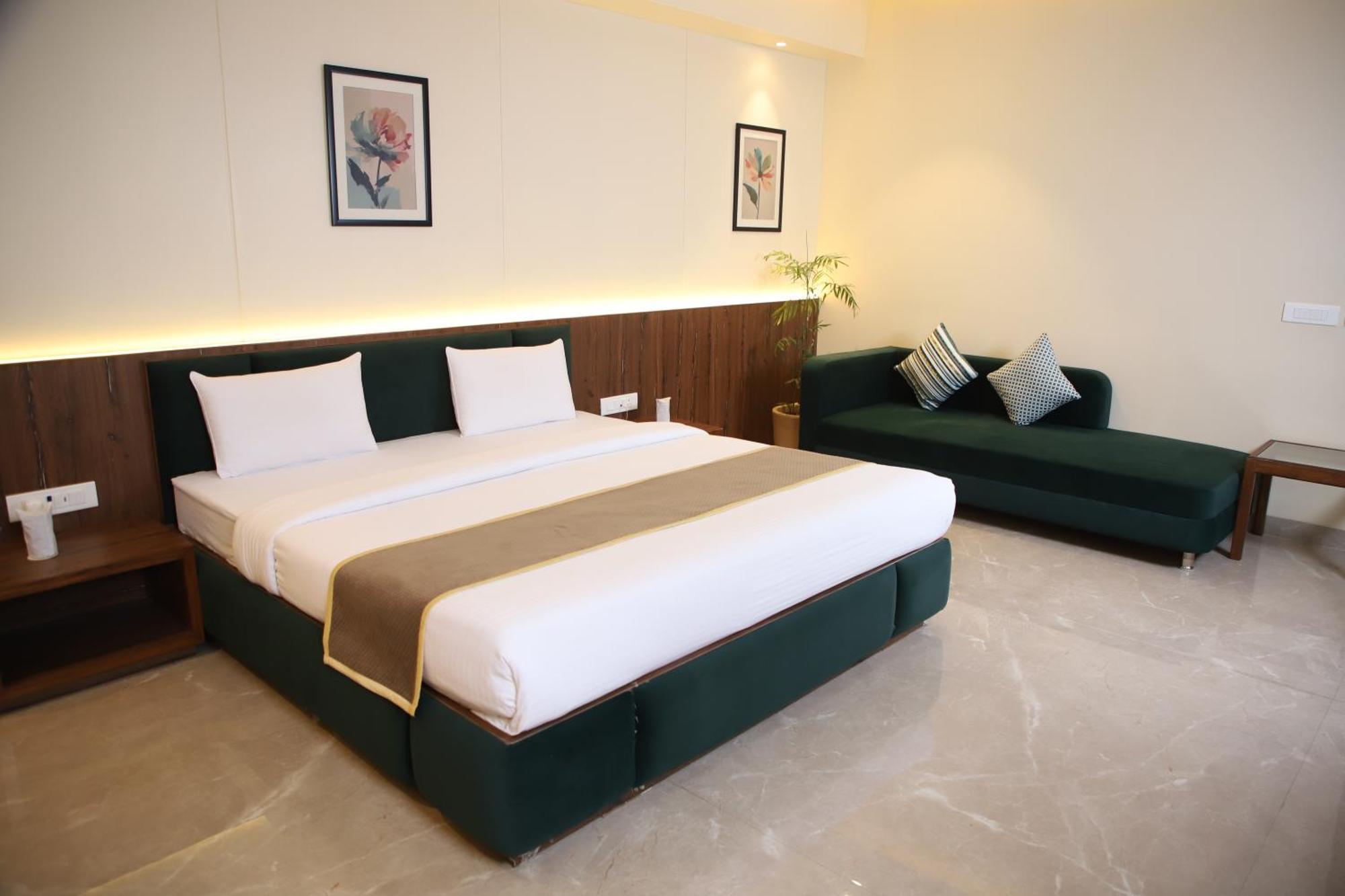 Pink Villa Boutique Hotel 密拉特 外观 照片