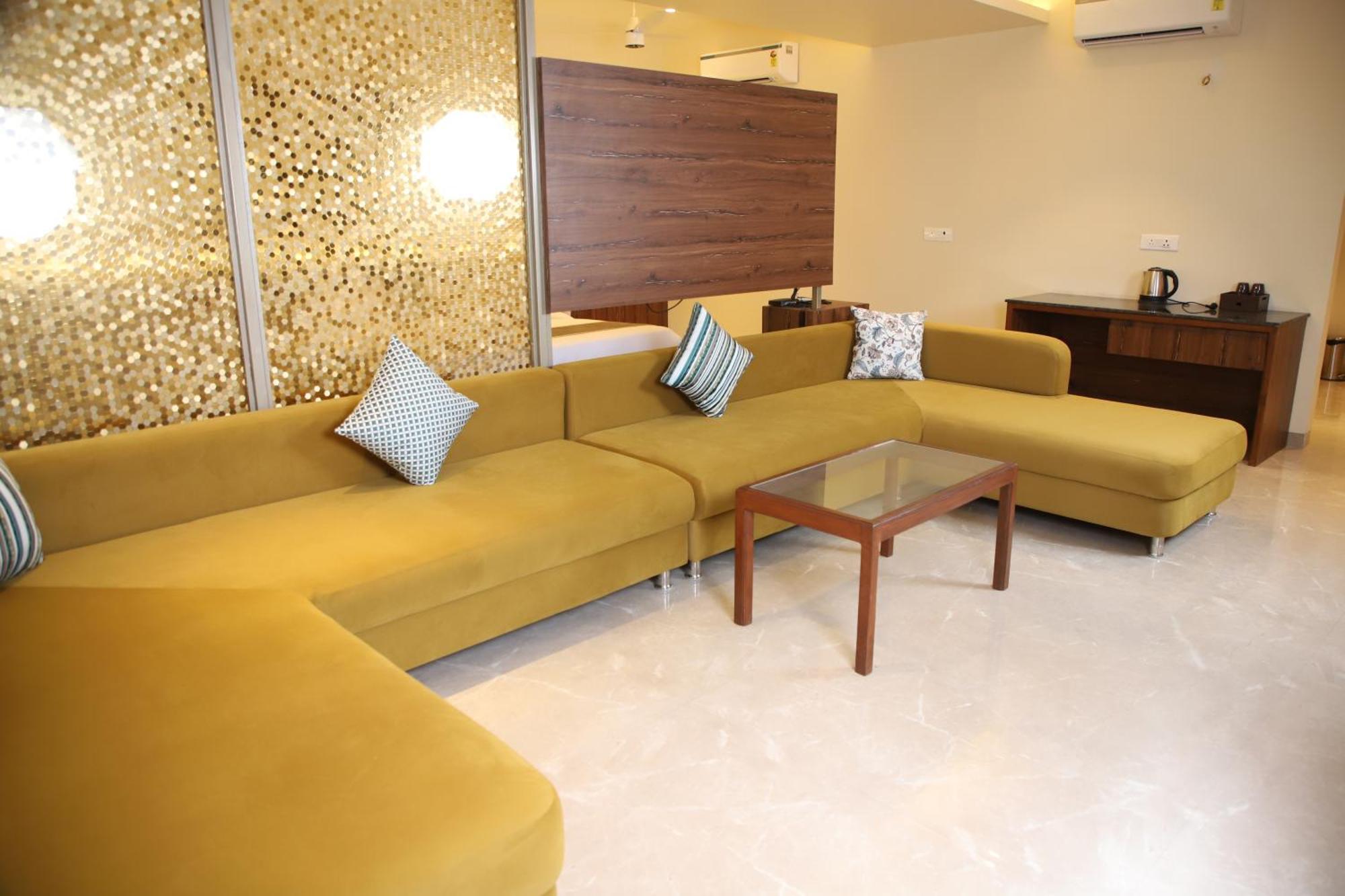Pink Villa Boutique Hotel 密拉特 外观 照片