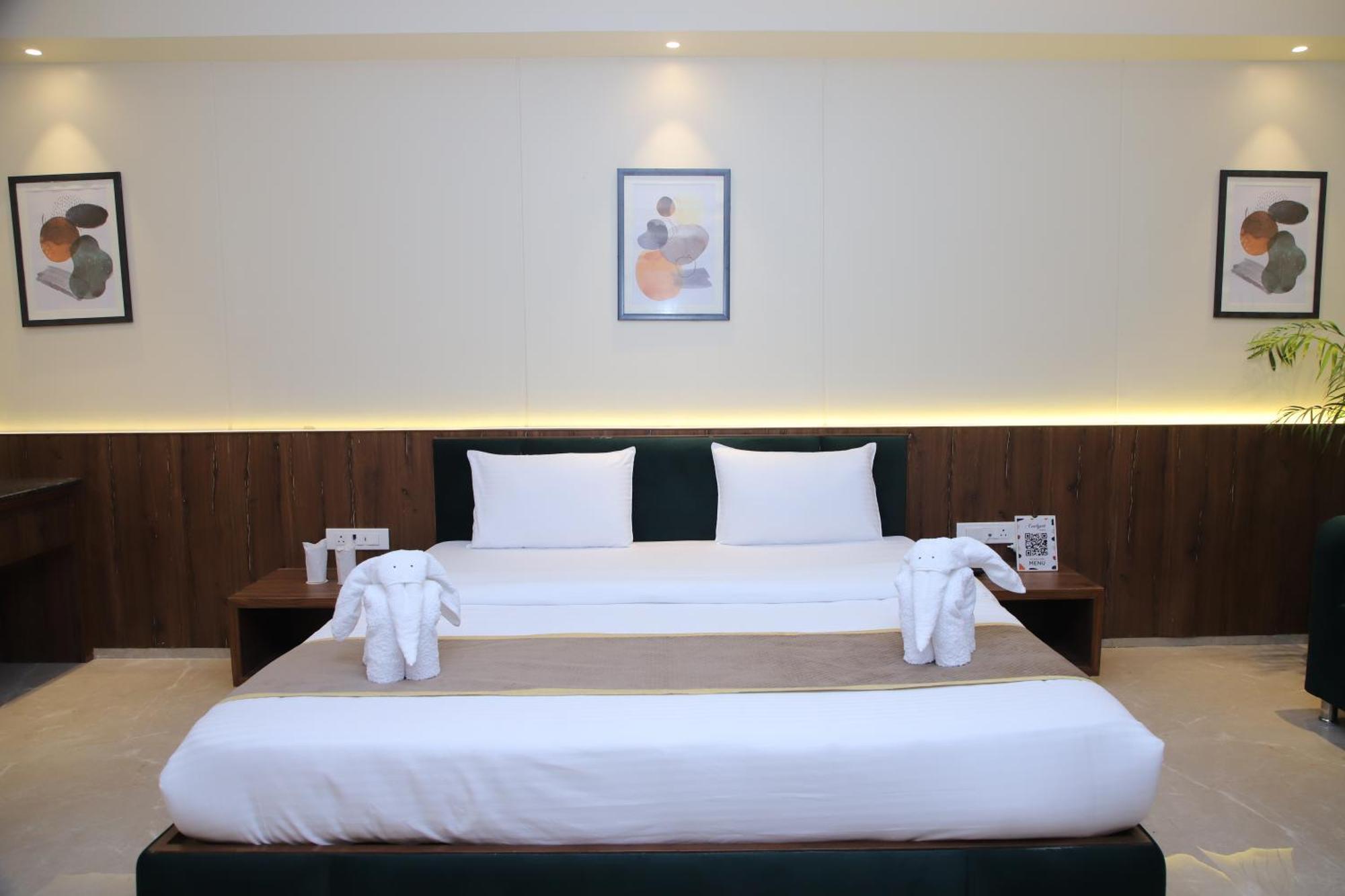 Pink Villa Boutique Hotel 密拉特 外观 照片